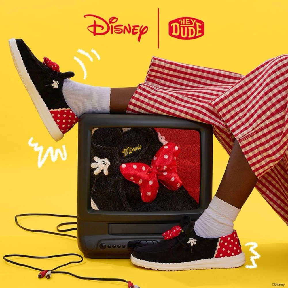 Hey Dude X Disney Minnie Mouse Shoes - Picture 10 of 10